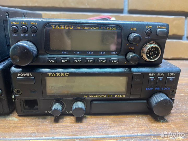 Автомобильная рация Yaesu FT2400