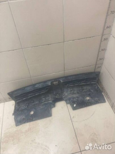 Решетка радиатора Renault Duster