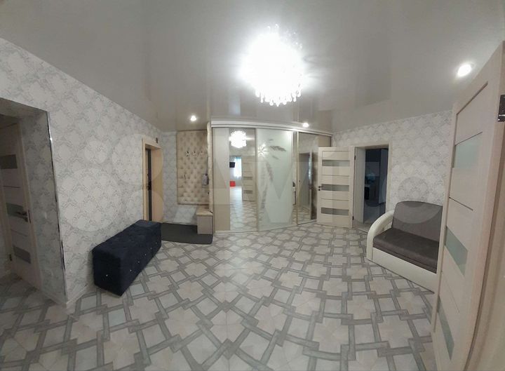 2-к. квартира, 80 м², 1/9 эт.