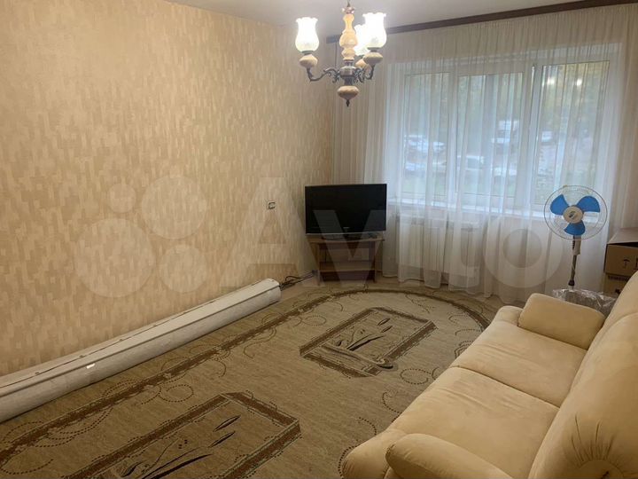 2-к. квартира, 55 м², 1/9 эт.