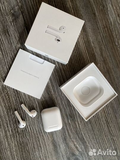 Беспроводные наушники apple airpods