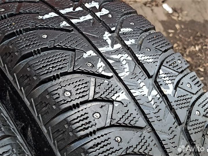 Bridgestone Ice Cruiser 7000 225/65 R17 106T