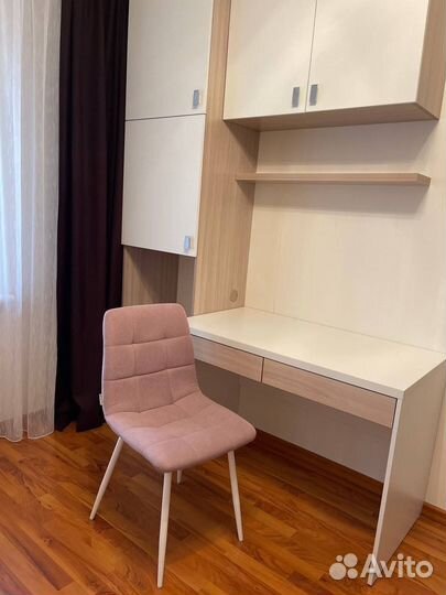 Письменный стол со шкафом