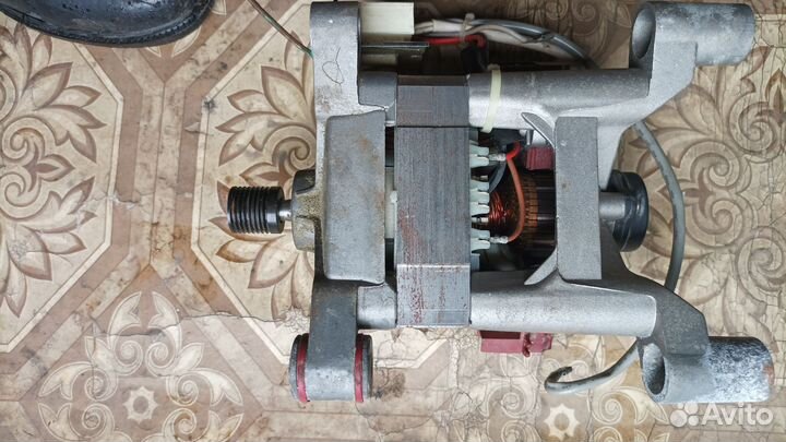 Двигатель от стиральной машины