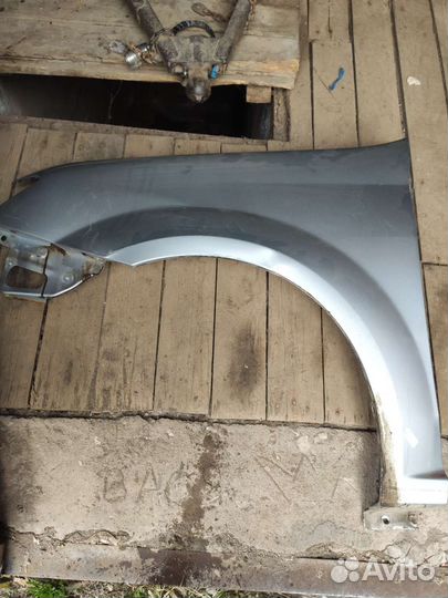 Переднее левое крыло Ларгус 2021 года