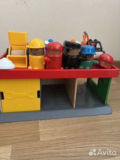 Парковка IKEA гараж машинки