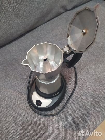 Электрическая гейзерная кофеварка