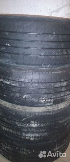 Yokohama 104ZR 215/55 R17