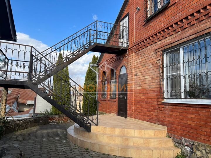 Дом 199,5 м² на участке 10 сот.