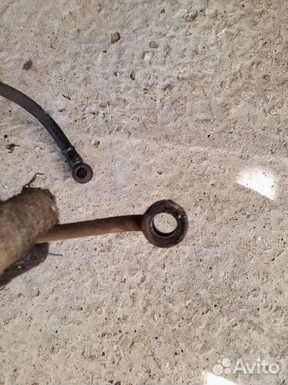 Тормозная трубка вакуумника Nissan Laurel C34