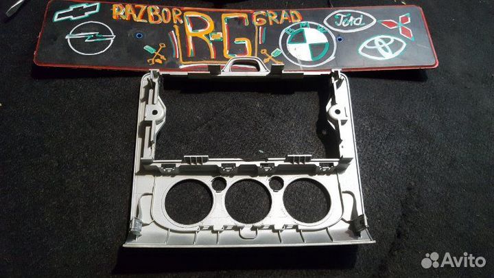 Рамка магнитолы Ford Focus 2 1.8 qqdb 2009