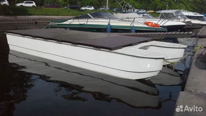 Самоходный понтон. Прогулочный катамаран