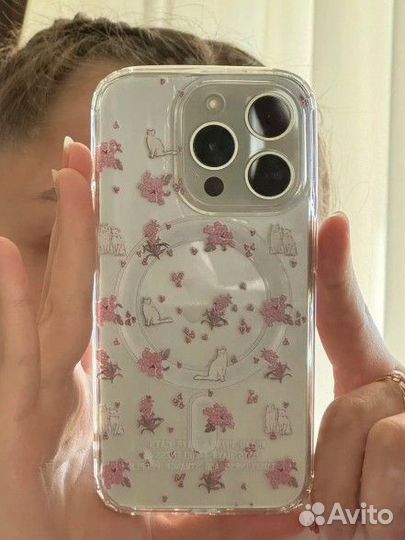 Чехол на iPhone 13