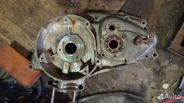 Картер с шестернями к 125 Ковровец