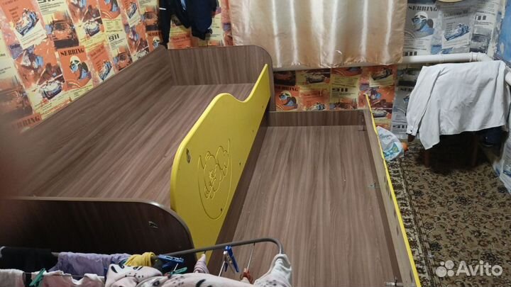 Детская двухярусная кровать