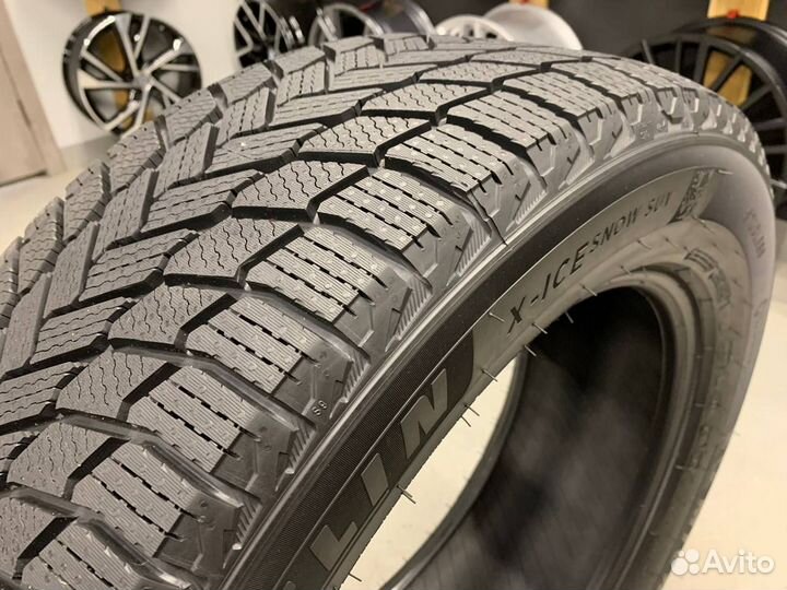Michelin X-Ice Snow SUV 205/60 R17 93H
