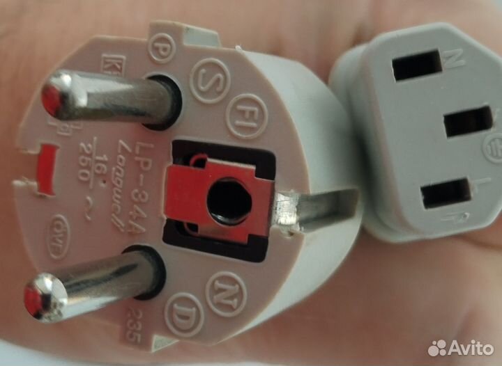 Кабель питания для компьютера