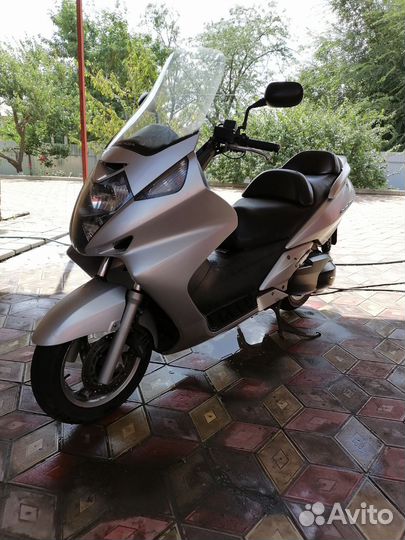 Honda silver wing 600