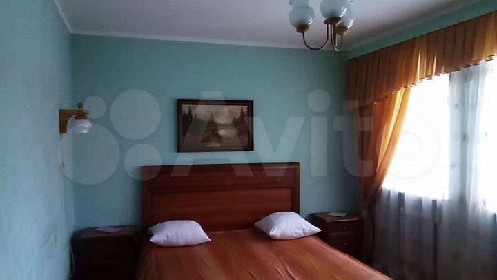 Коттедж 420 м² на участке 10 сот.