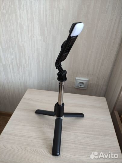 Штатив/селфи-палка 80 см с подсветкой, пультом