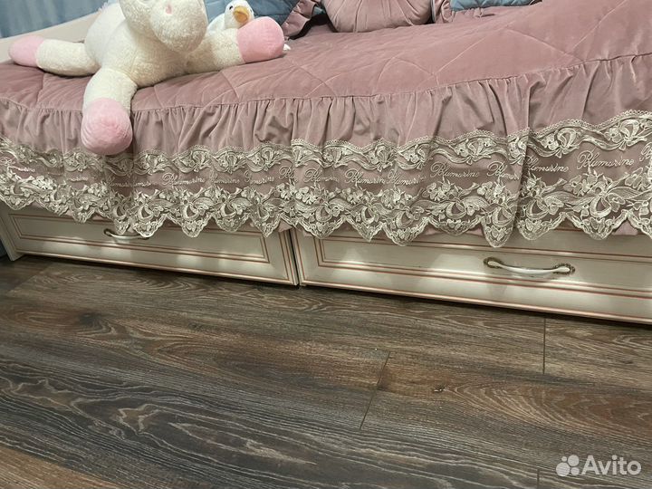 Кровать кушетка