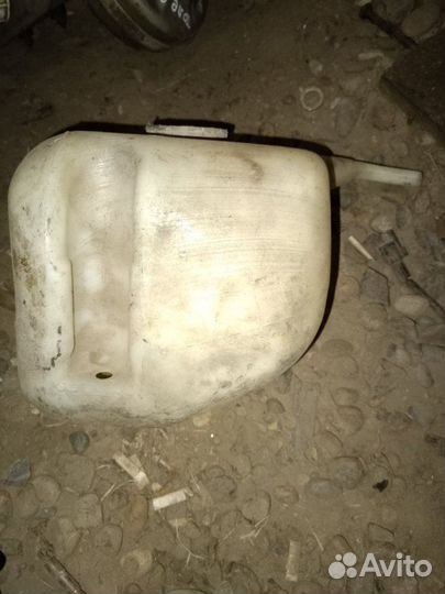 Бачок стеклоомывателя Bmw 3-Series E30