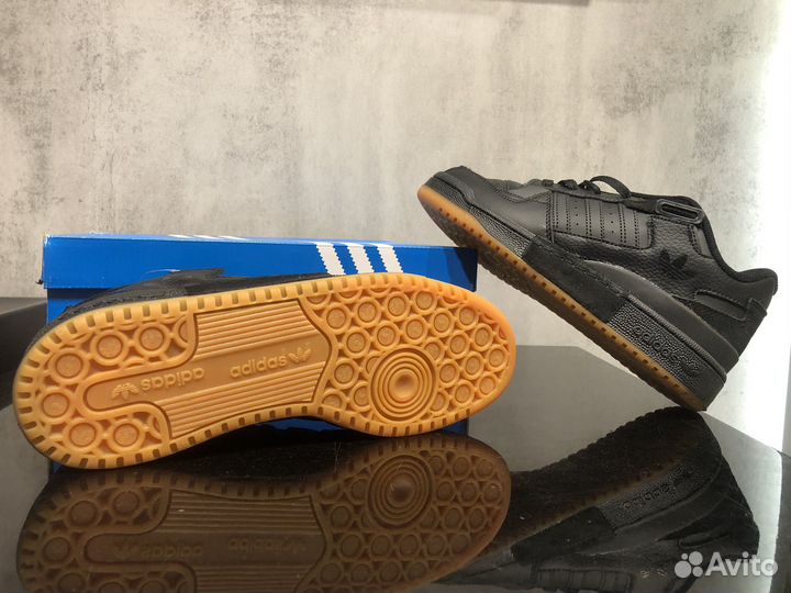 Кроссовки adidas forum