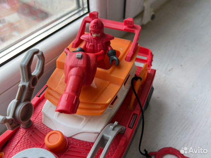 Mattel Пожарная лодка (стреляет)