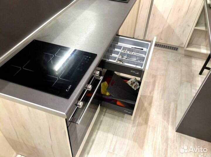 Кухонный гарнитур 