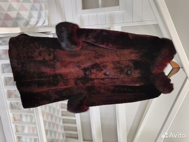 Продам мутоновую шубу 50 размер
