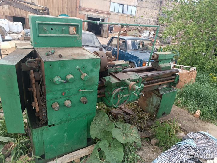 Токарный станок