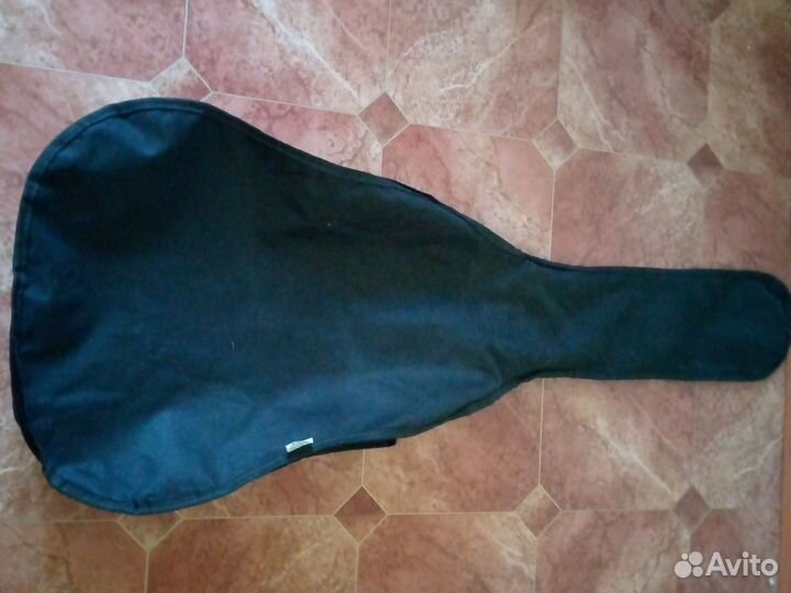 Акустическая гитара