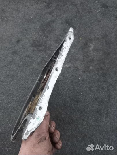 Передняя крышка ваз 2107