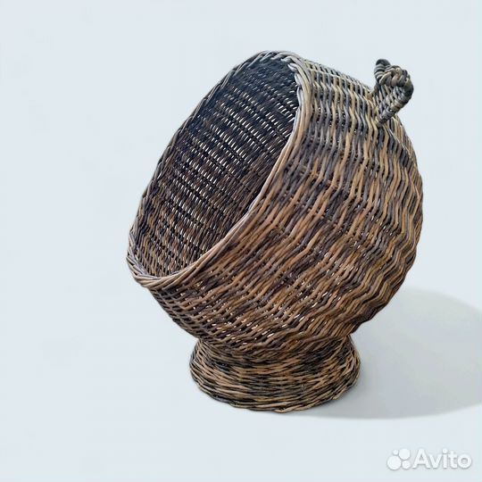 Домик для животных плетеный