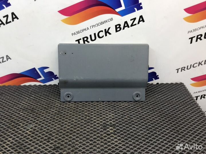 Спойлер кабины нижний левый Daf XF105