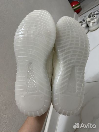 Кроссовки новые