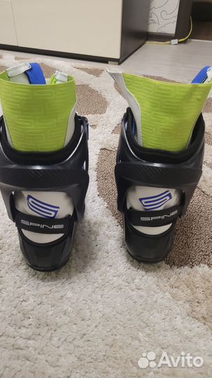 Лыжные ботинки spine коньковые