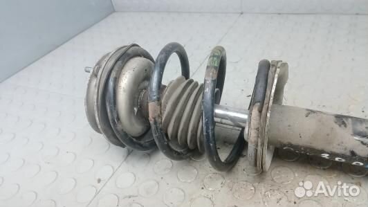 Стойка передняя правая BMW 6 E63/E64 (GNK38N501)