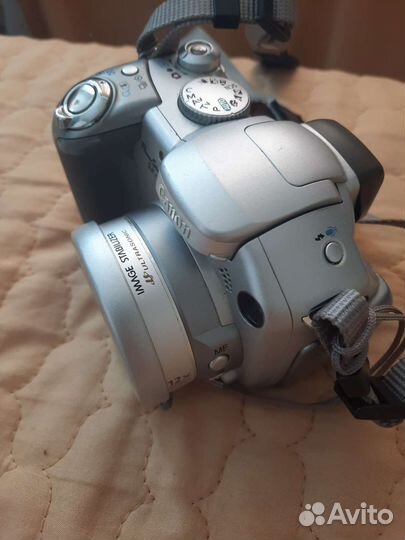 Компактный фотоаппарат canon