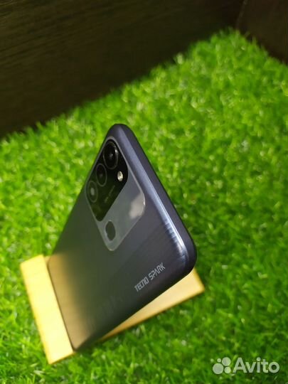 TECNO Spark 8C, 4/64 ГБ