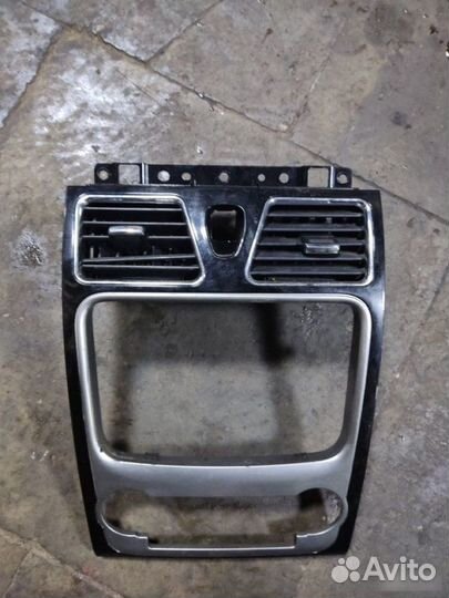 Центральная консоль Geely Emgrand Ec7