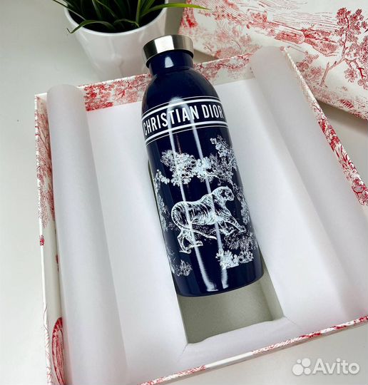 Бутылка для воды в подарок