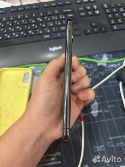 iPhone X, 64 ГБ