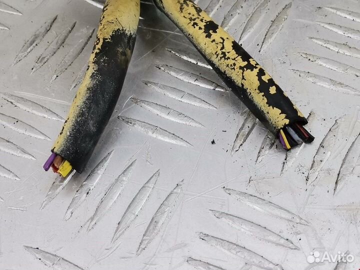 Фаркоп (прицепное устройство) для Ford Explorer 2