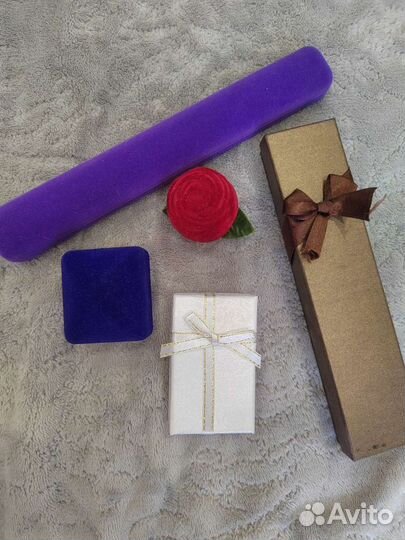 Коробочки для ювелирных изделий