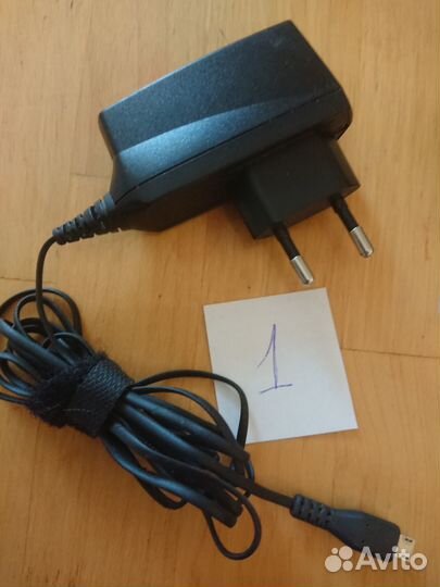 Оригинальные зарядные устройства от телефонов