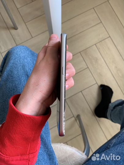 Samsung Galaxy S7, 4/64 ГБ