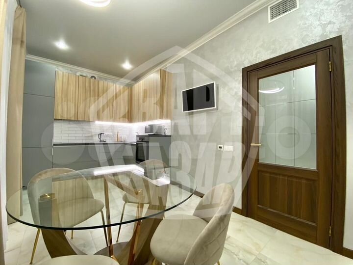 2-к. квартира, 62 м², 2/3 эт.