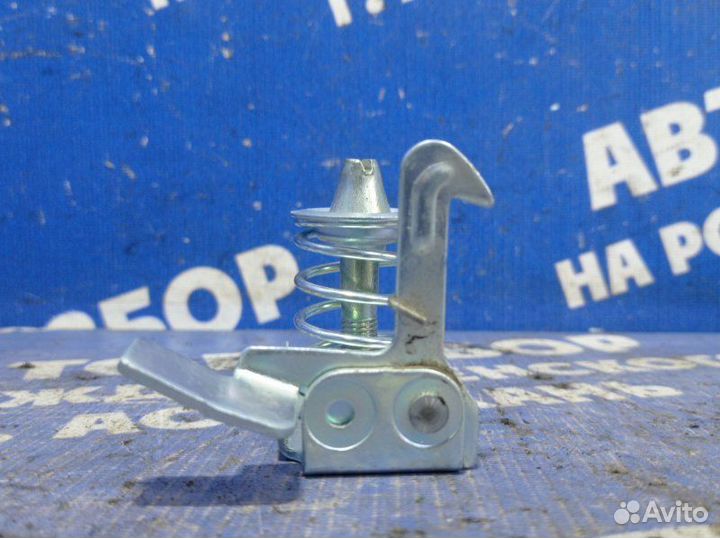 Замок капота Daewoo Nexia седан 2010