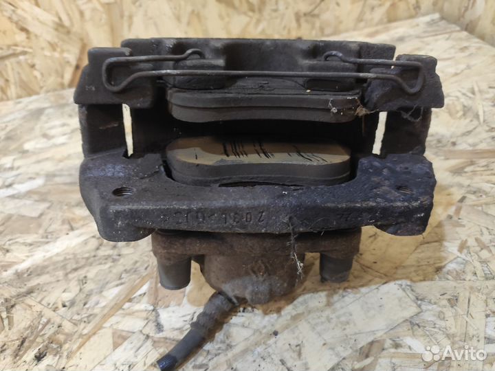 Суппорт передний правый Renault Fluence, Megane 3